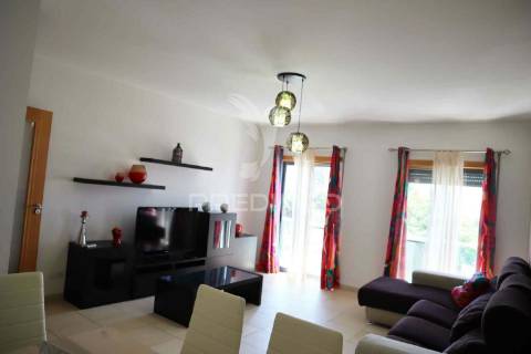 Apartamento t3 para arrendar todo o ano, com garagem