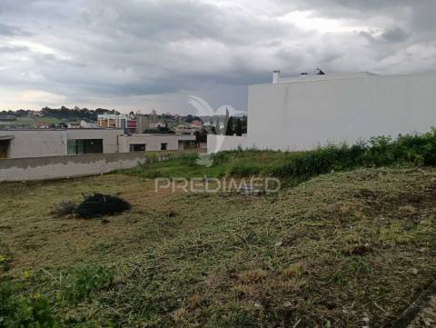 Terreno urbano de 400m2 no cartaxo