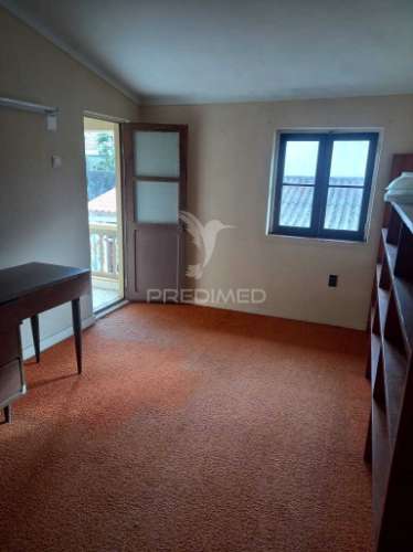 Moradia t4 na praia da vitória – santa cruz