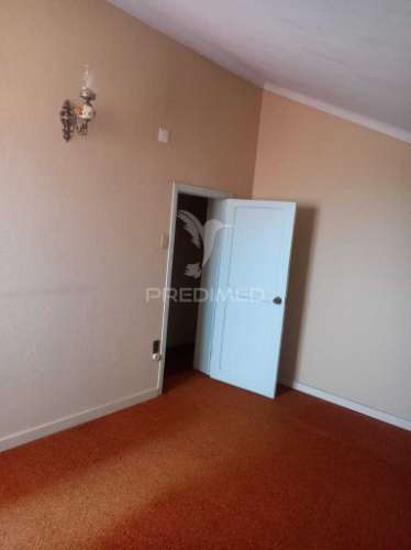 Moradia t4 na praia da vitória – santa cruz