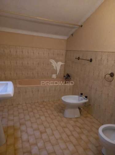 Moradia t4 na praia da vitória – santa cruz