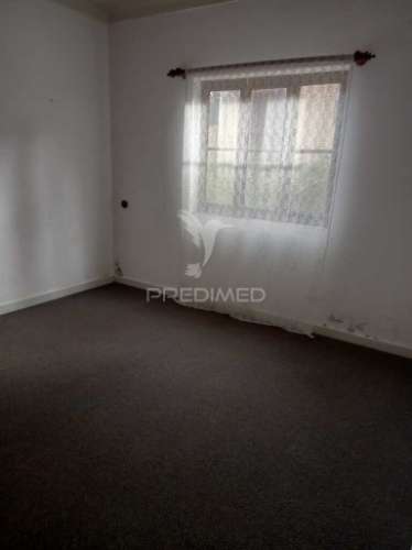 Moradia t4 na praia da vitória – santa cruz