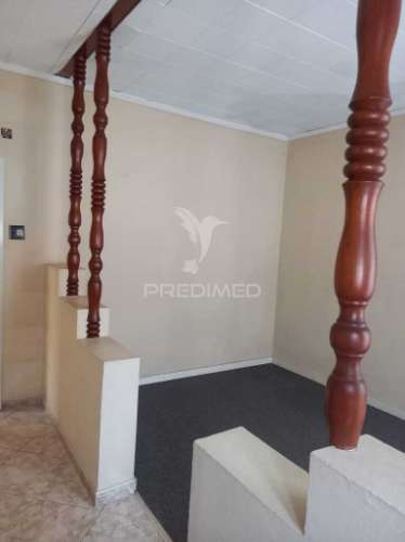 Moradia t4 na praia da vitória – santa cruz