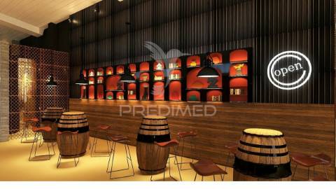 Quinta com fábrica de gin  e cerveja artesanal