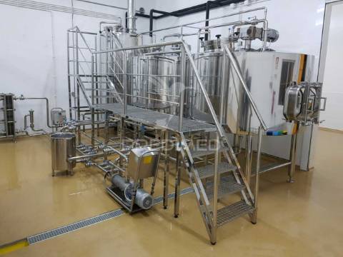 Quinta com fábrica de gin  e cerveja artesanal