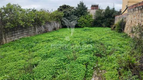 Moradia t6 com anexos e terreno em pousados – a 5 minutos de alcanena