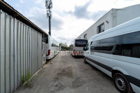 Armazém para venda, em zona industrial do casal do marco