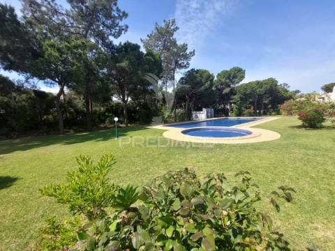 Vilamoura - moradia em condominio com piscina  / house with 3 bedrooms