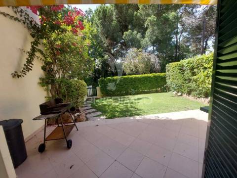 Vilamoura - moradia em condominio com piscina  / house with 3 bedrooms