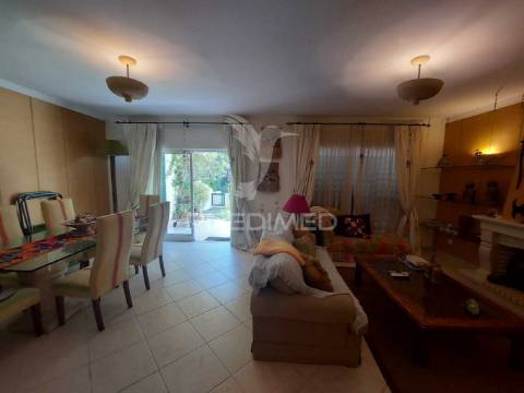 Vilamoura - moradia em condominio com piscina  / house with 3 bedrooms