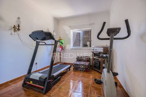 Moradia t10 - bifamiliar