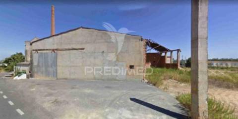 Unidade industrial para recuperar em santarém
