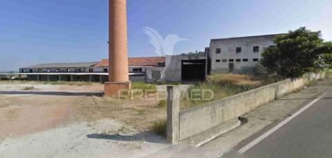 Unidade industrial para recuperar em santarém
