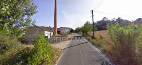 Unidade industrial para recuperar em santarém