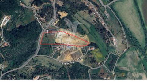 Unidade industrial para recuperar em santarém