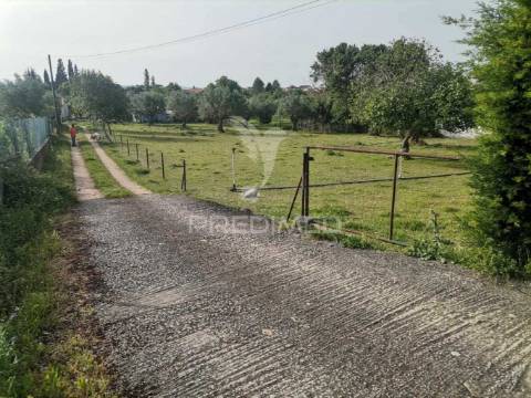 Valor negociável- encantadora moradia renovada em pedra e madeira.