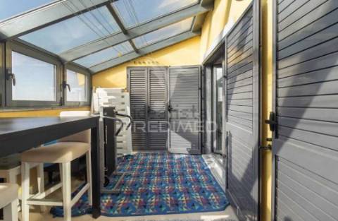 Moradia com piscina e lote de 740 m2