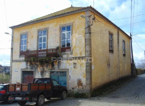 Azenha para recuperar em abaças - vila real