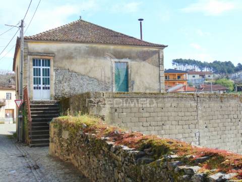 Azenha para recuperar em abaças - vila real