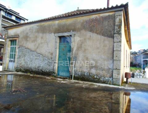 Azenha para recuperar em abaças - vila real