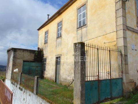 Azenha para recuperar em abaças - vila real