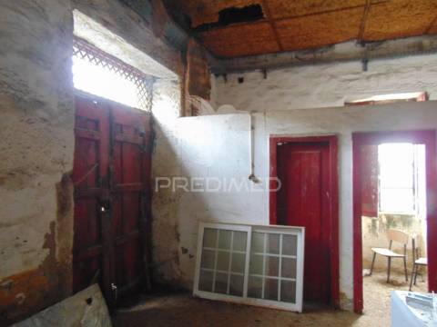 Azenha para recuperar em abaças - vila real