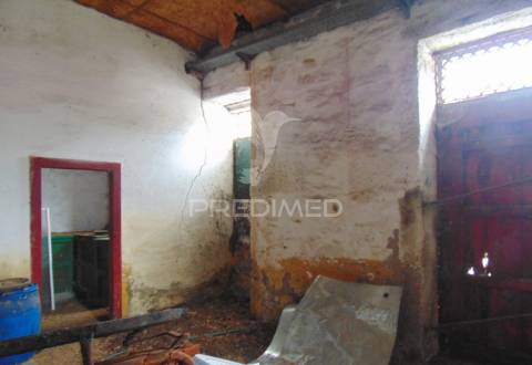 Azenha para recuperar em abaças - vila real