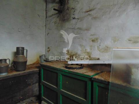 Azenha para recuperar em abaças - vila real