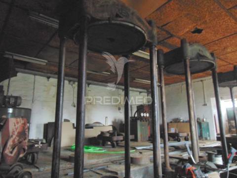 Azenha para recuperar em abaças - vila real