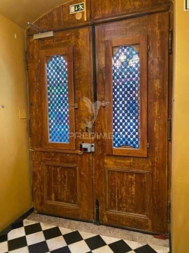 Baixa de lisboa apartamento t2  com 3 casas de banho