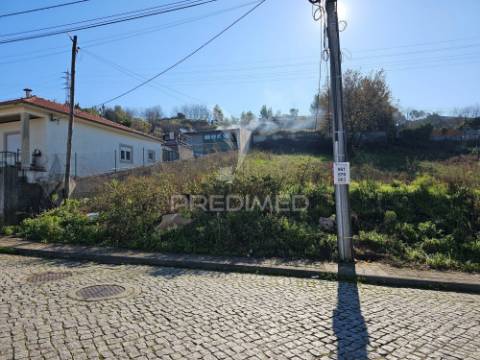Lote de terreno para a sua moradia.
