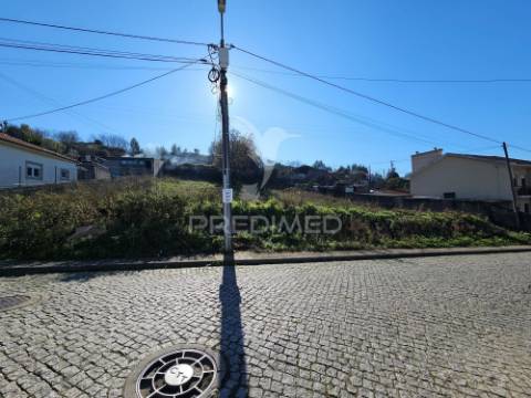 Lote de terreno para a sua moradia.