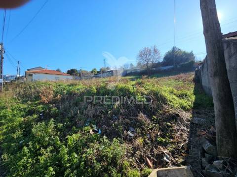 Lote de terreno para a sua moradia.