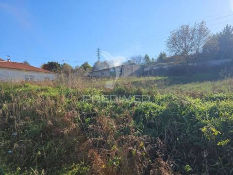 Lote de terreno para a sua moradia.