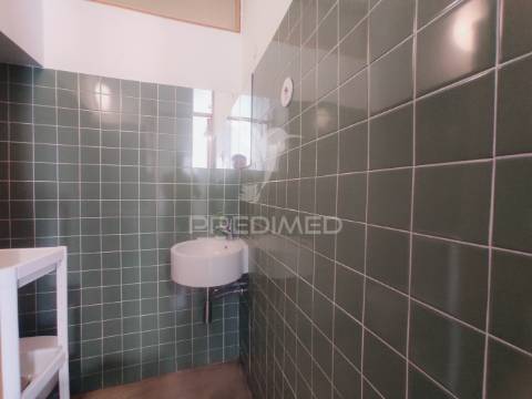 Apartamento t1, entre a baixa de lisboa e o castelo são jorge