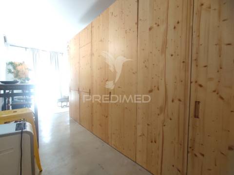 Apartamento t1, entre a baixa de lisboa e o castelo são jorge