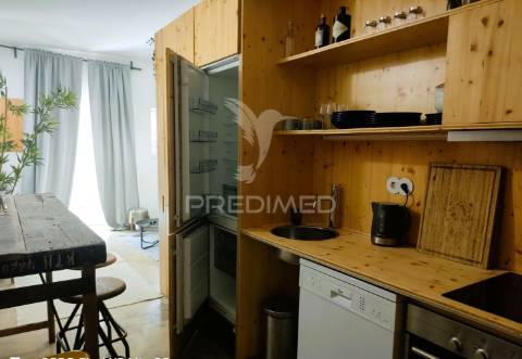 Apartamento t1, entre a baixa de lisboa e o castelo são jorge