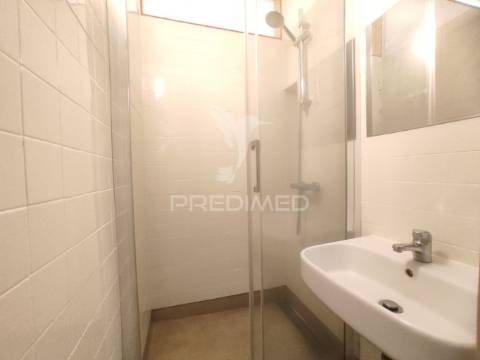 Apartamento t1, entre a baixa de lisboa e o castelo são jorge