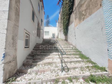 Apartamento t1, entre a baixa de lisboa e o castelo são jorge