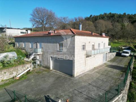 Quinta com 11 hectares, em guimarães