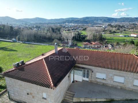 Quinta com 11 hectares, em guimarães