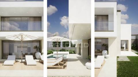 Moradia 3 suítes piscina e localização privilegiada!