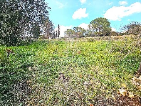 Excelente terreno urbano 1.628 m2 em condominio - portimão