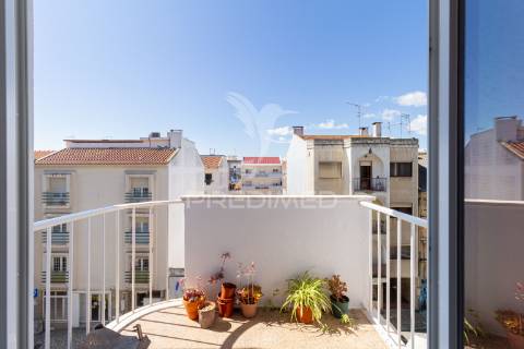 Apartamento t1+1 - 220.000 € - cova da piedade - almada