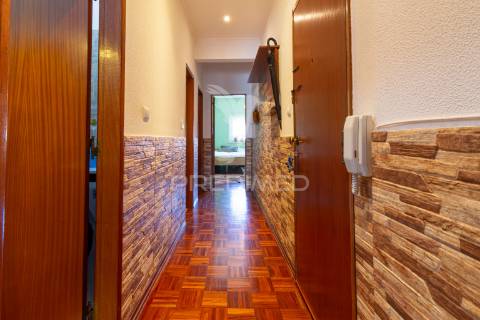 Apartamento t1+1 - 220.000 € - cova da piedade - almada