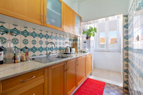 Apartamento t1+1 - 220.000 € - cova da piedade - almada