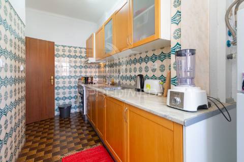 Apartamento t1+1 - 220.000 € - cova da piedade - almada