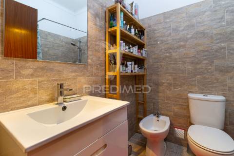 Apartamento t1+1 - 220.000 € - cova da piedade - almada