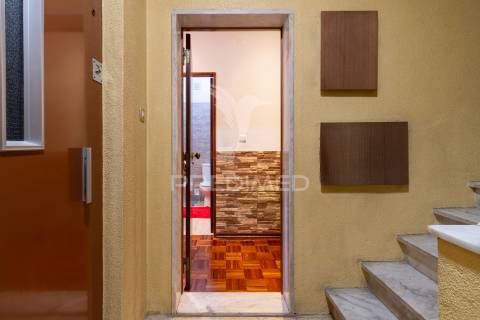 Apartamento t1+1 - 220.000 € - cova da piedade - almada