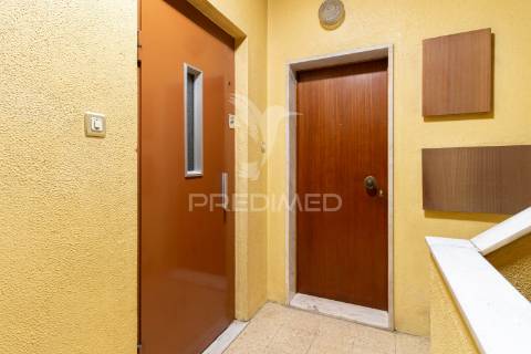 Apartamento t1+1 - 220.000 € - cova da piedade - almada